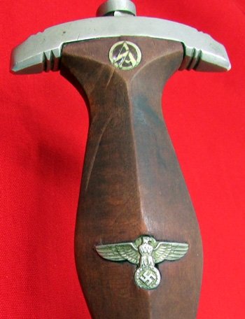  German WWII M1933 SA Enlisted Dagger & Hanger, Otto Simon — image 3
