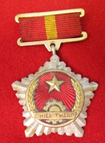  US Vietnam War Era Medal, Chien Thang — image 2