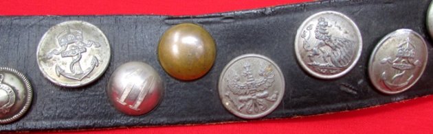  German WWI Hate Belt, Prussian Enlisted Buckle, 32 Pieces of Insignia — image 7