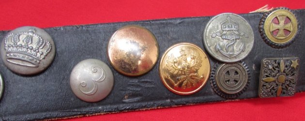  German WWI Hate Belt, Prussian Enlisted Buckle, 32 Pieces of Insignia — image 8