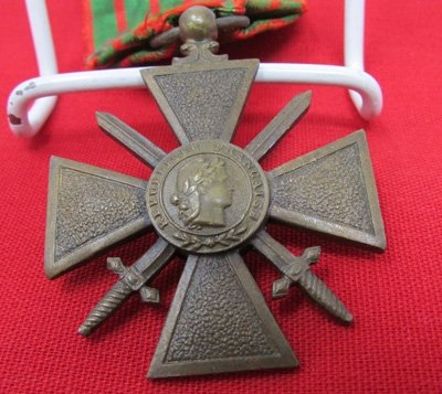  French WWI Croix de Guerre Bravery Medal, 1914/1918 — image 4