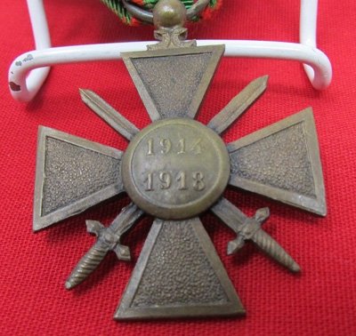  French WWI Croix de Guerre Bravery Medal, 1914/1918 — image 5