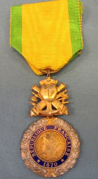  French WWI-WWII Medaille Militaire & Ribbon — image 2