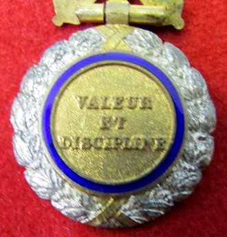  French WWI-WWII Medaille Militaire & Ribbon — image 5