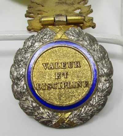  French WWI-WWII Medaille Militaire & Ribbon — image 8