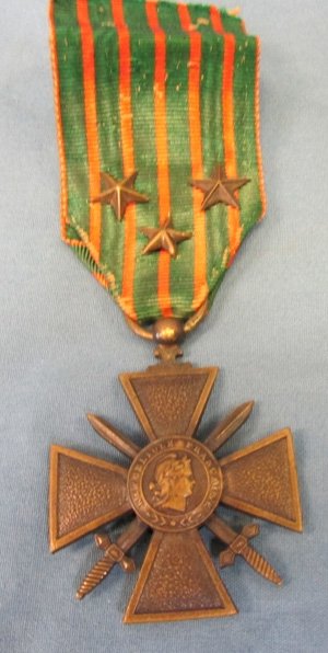 French WWI Medal for Bravery, Croix de Guerre, 1914-1917 — image 2