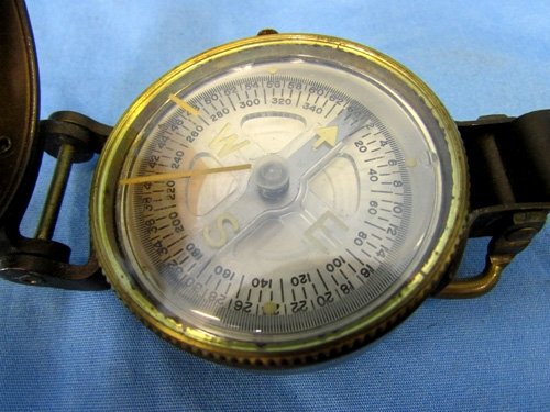  US Korean War Lensatic Compass & Belt Pouch, Marine Compass Co. — image 3