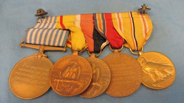 US WWII-Korean War China Sailer, Nine Place Medal Bar, — image 4