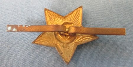  Soviet WWII Enameled Overseas Cap Badge, 11th Armored Veteran Bringback — image 3