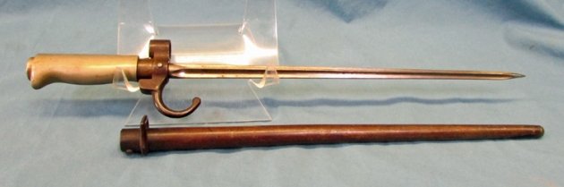  French WWI 1886 Lebel Rifle Bayonet Hooked Guard — image 3