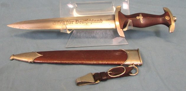  German WWII M1933 SA Enlisted Dagger & Hanger, Herm Konejung Mfg — image 4