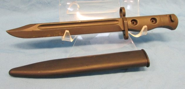  British Cold War, L1A1 Bayonet, Near New — image 3
