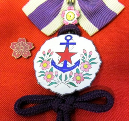  Japanese WWII Patriotic Woman's Association, Distinguished Service Badge, Cased — image 6