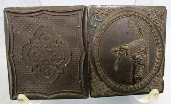  US Civil War 6th Plate Ambrotype, Seated Soldier with Revolver, Tinted. Full Patriotic Union Case — image 3