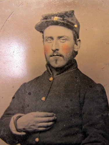  US Civil War Union Soldier in Union Case, 1/6 Plate — image 5