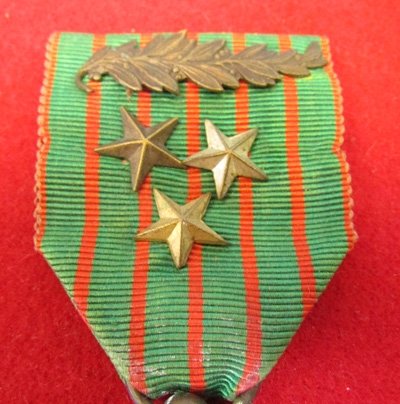  French WWI Croix de Guerre Bravery Medal, 1914/1918 — image 3