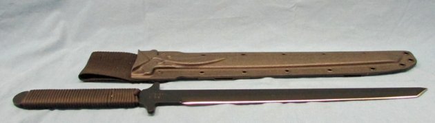  US Gulf War Era, Ontario Knife Company, Black Wind Wakizashi in Original Box — image 6