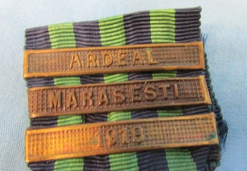  Romanian WWI Commemorative War Medal, with Three Campaign Bars — image 4