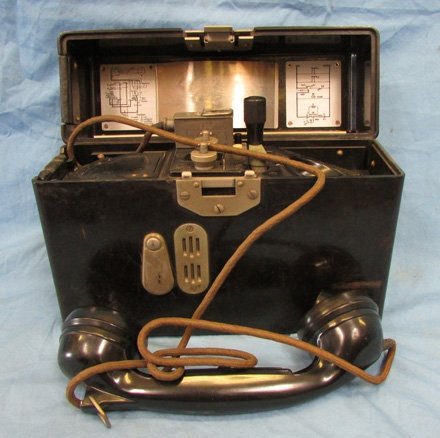  German WWII Field Phone Feldfernsprecher 33 — image 5