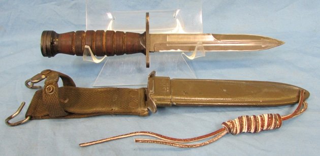  US WWII-Korean War, USM4 Carbine Bayonet, Imperial Mfg, & M8 Scabbard — image 4