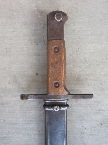 Japanese WWII Type 30 Straight Guard Bayonet, Kokura National Denki — image 2
