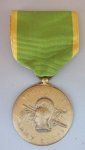 US Post WWII Women's Army Corps Service Medal, Crimp Brooch