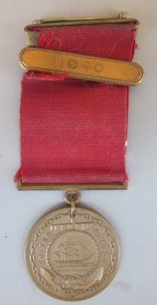 US WWII USN Good Conduct Medal, 1934 Reverse,1940 Clasp — image 2