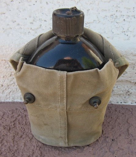 US WWII USMC Canteen Cover & Enamel Canteen — image 3