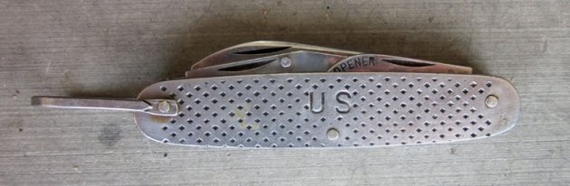 US Vietnam War Army Pocket Knife, Camillus 1966 — image 2