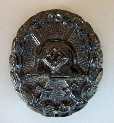German WWII, Early Pattern Black Wound Badge, Stamped Steel — image 2