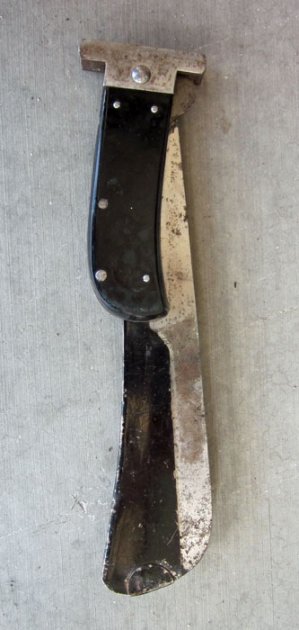 US WWII Camillus Folding Survival Machete — image 2