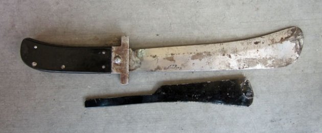 US WWII Camillus Folding Survival Machete — image 4