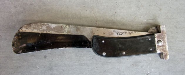 US WWII Camillus Folding Survival Machete — image 6