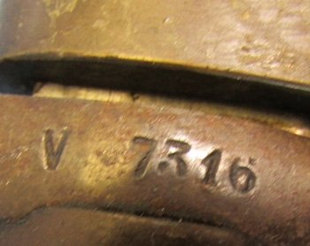  Italian M1871 Bayonet. Full Length Blade, Long Locking Bar Grip — image 3