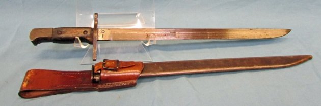  Japanese WWII Type 30 Bayonet, Leather Frog, Matsushita Kinzoku — image 3