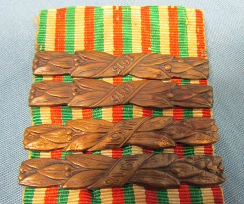  Italian WWI War Medal with 4 Campaign Bars — image 3