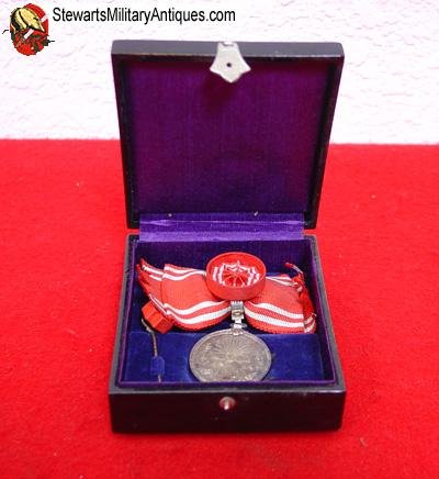  Japanese Red Cross Womans Membership Medal, Silver, Cased — image 4