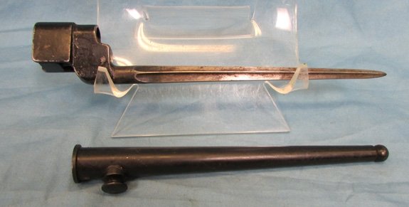  British WWII No 4 MK1 Bayonet Cruciform Blade — image 3