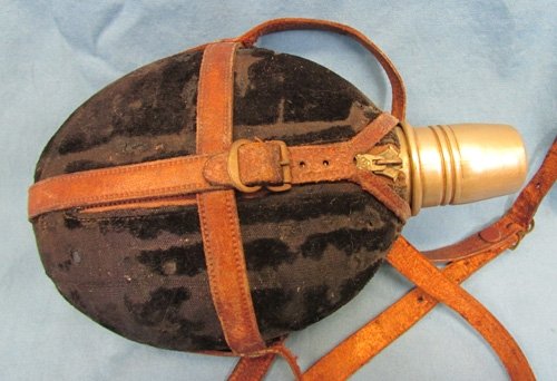  Japanese WWII Child'd Canteen, Compass In Cap — image 3