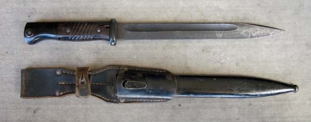 German WWII S84/98 Bayonet & Frog, Mismatch — image 3
