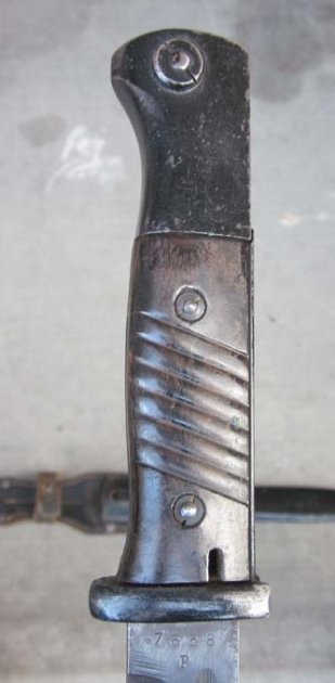German WWII S84/98 Bayonet & Frog, Mismatch — image 4