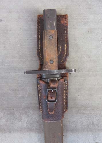 Japanese WWII Late War Type 30 Bayonet, Wood Scabbard & Frog, Toyada Automatic Loom Works — image 2