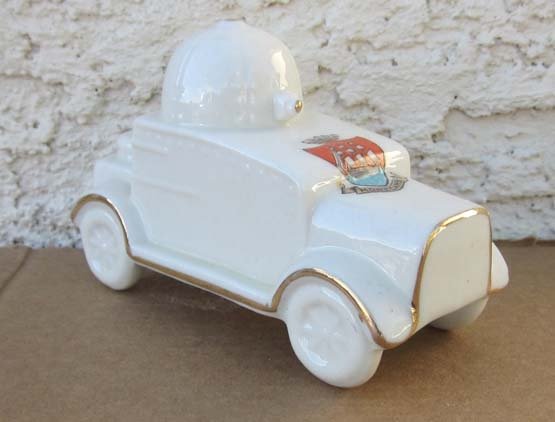 British WWI Era, Patriotic Homefront Crestware Collection, 18 Pieces — image 13