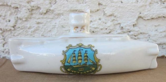 British WWI Era, Patriotic Homefront Crestware Collection, 18 Pieces — image 9