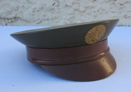 US WWII Ladies Compact, US Army Enlisted Visor Hat — image 2