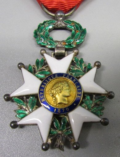  French WWI-WWII Legion d' Honneur, Chevalier, Cased — image 5