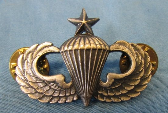  US Cold War Era Senior Parachutists Wings, Sterling Marked — image 2