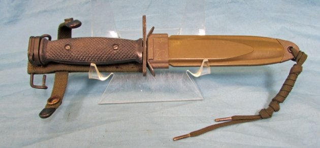  US Cold War Era M7 Bayonet & Scabbard, Imperial Mfg — image 2