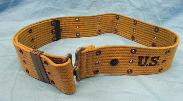  US WWII M1936 Pistol Belt, RM Co 1942 — image 2