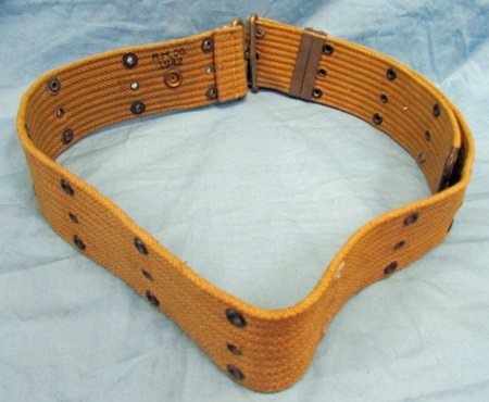  US WWII M1936 Pistol Belt, RM Co 1942 — image 4